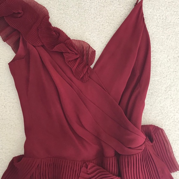 Beautiful BCBG MaxAzria Dress - Picture 4 of 6